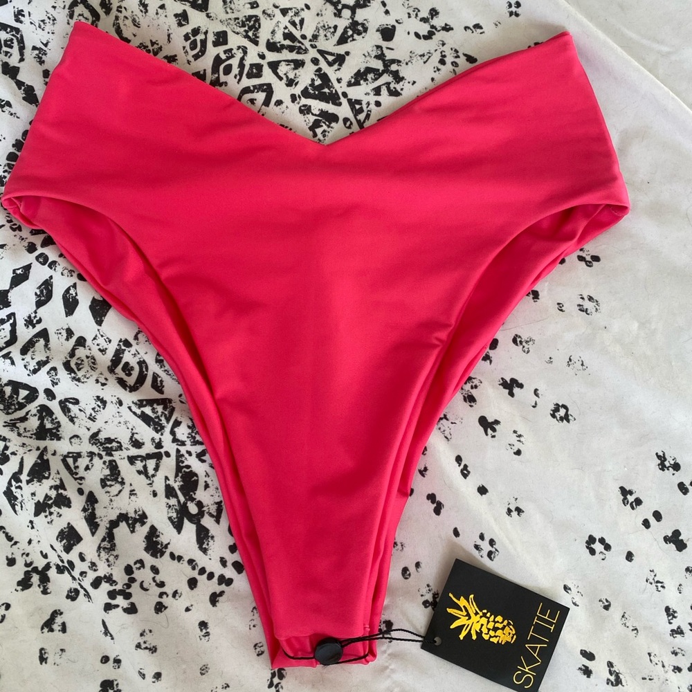 SKATIE *Melly HOT Pink * bikini bottoms